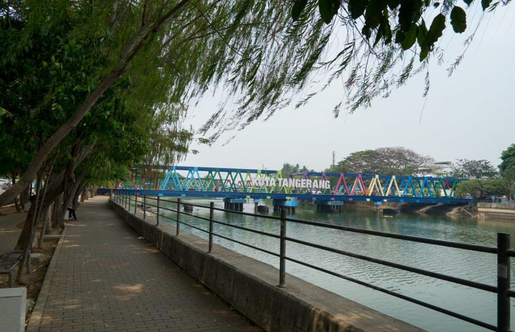 Amaris Hotel Tangerang Esterno foto
